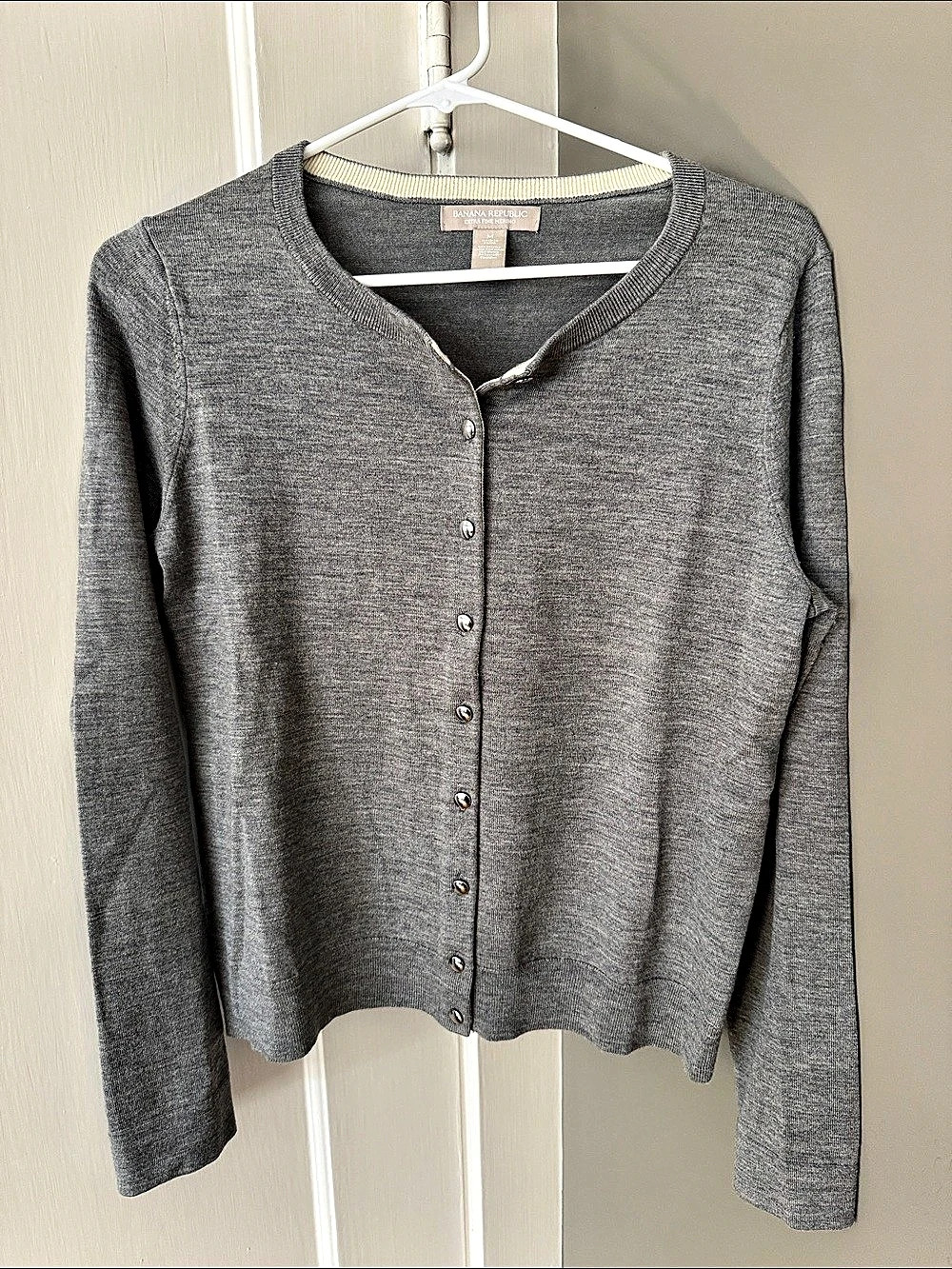 Banana Republic Extra Fine Merino Wool Cardigan Gray Medium